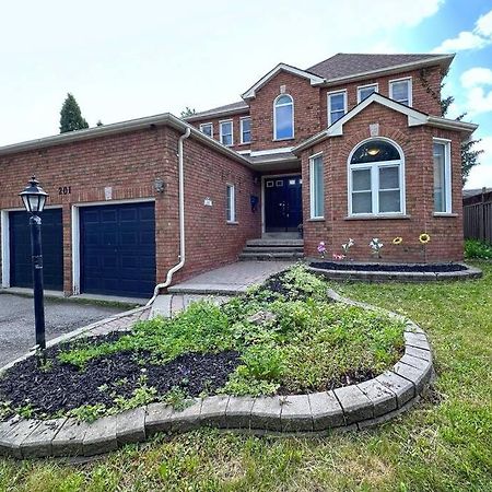 Вілла Neighborhood Friendly House In Barrie! Екстер'єр фото